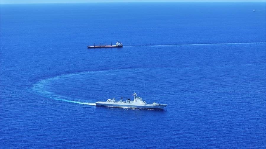 Chinese destroyer in the Gulf of Aden in 2024