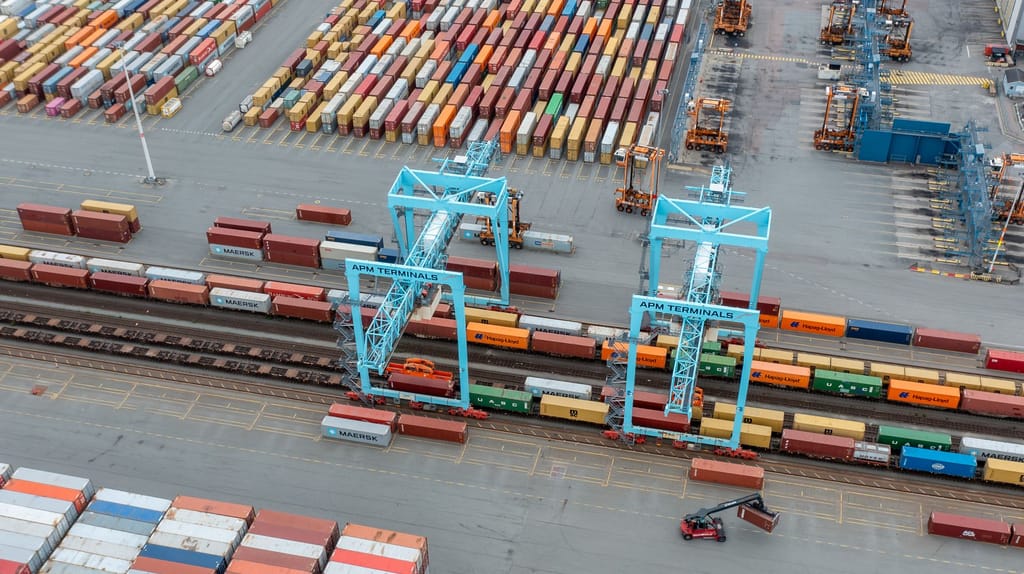 New Rail Service Boosts Swedish Forest Exports Through the Port of Gothenburg