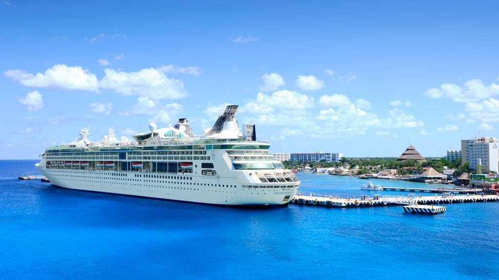 Cruise ship
