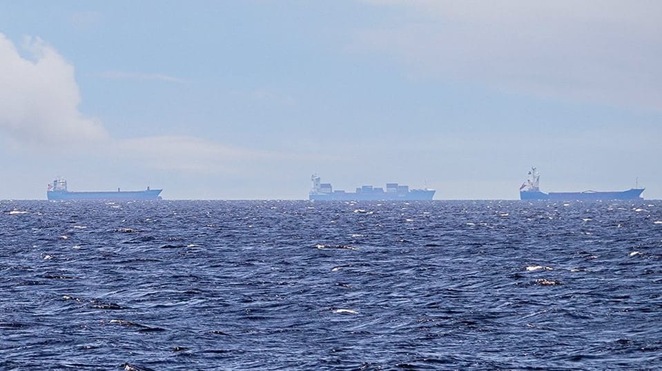 vessels anchored Persian Gulf