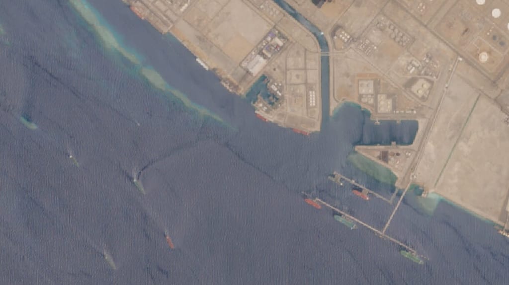 Tankers loading at Yanbu (file image via Sentinel-2 / CJRC)