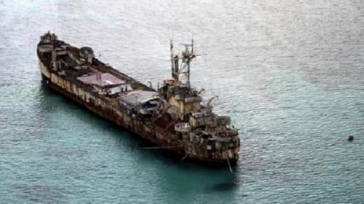 groudned Philippine warship