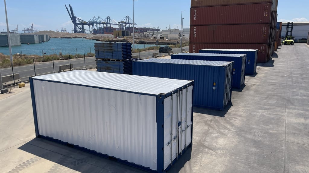 New successful pilot at the Valenciaport Sandbox: a new material "cools" containers without consuming energy