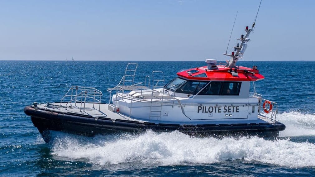 pilot boat sete