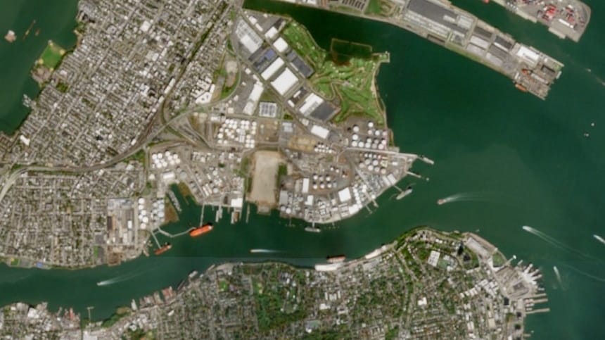 Tankers at a fuel terminal in Bayonne, New Jersey (Sentinel-2 / Copernicus)