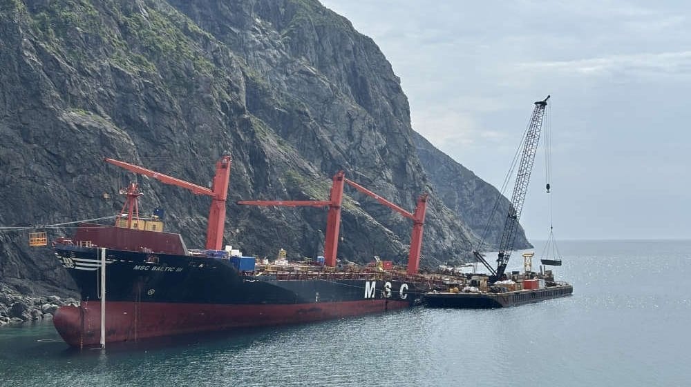 wreck removal Canada MSC Baltic III