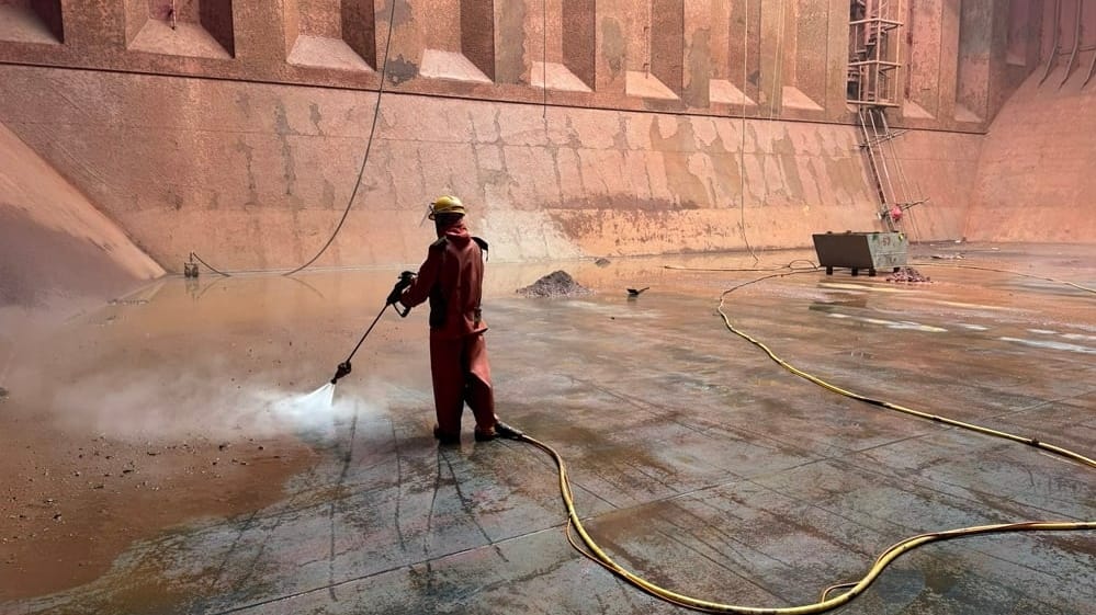 Ageing Bulker Fleet Drives Growing Demand for Tank Top Protection