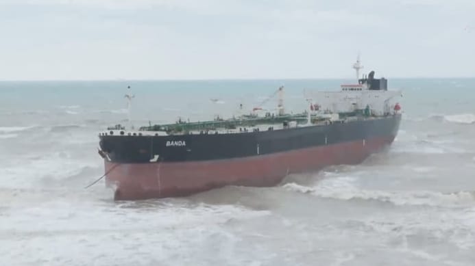 tanker aground
