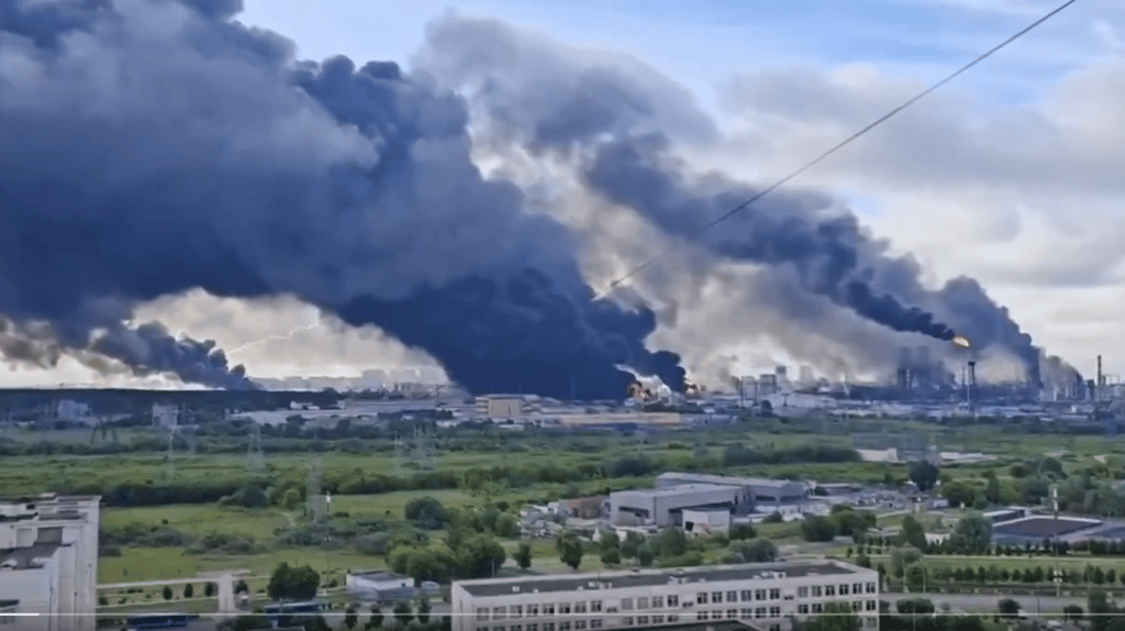 A refinery in Moscow burns after a Ukrainian drone strike, June 2026 (Russian social media)