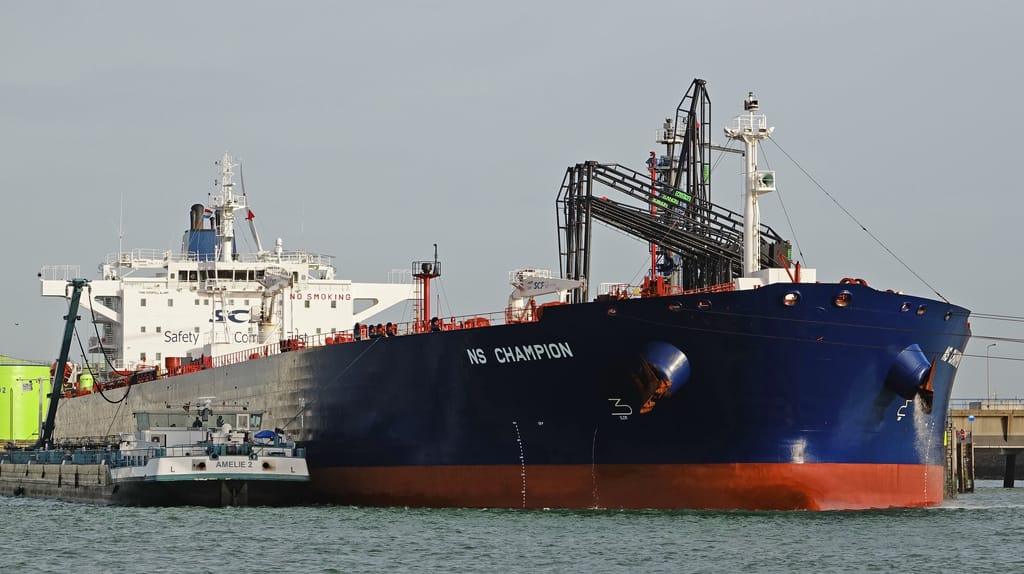 Sanctioned shadow fleet tanker NS Champion (Kees Torn / CC BY SA 2.0)