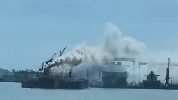 fire on bulker undergoing repairs in China