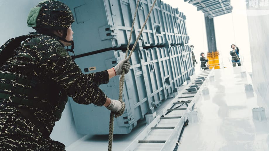 Servicemembers load antiship missiles aboard an Anping-class patrol vessel (Taiwan Ministry of National Defense file image)