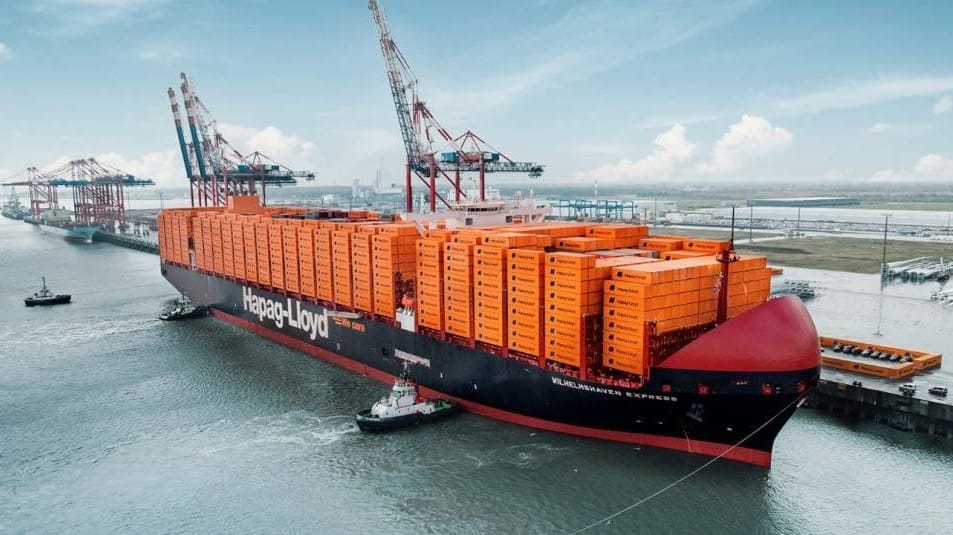Hapag-Lloyd containership
