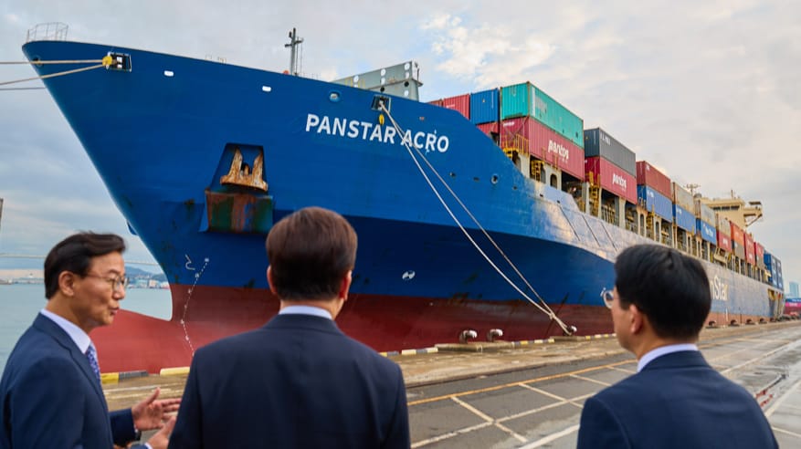 Korean-owned containership completing Arctic trip