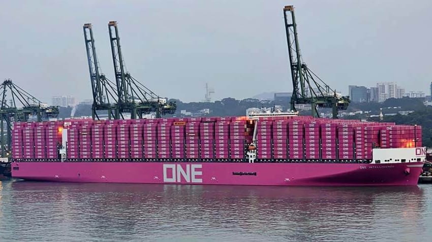 giant containership loaded with record 22,000 boxes