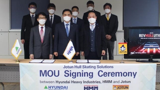Front row (from L to R):  Oh-min, Ahn (Executive vice president, HHI)  Jong-chul, Choi (Executive vice preresident, HMM)  Young-sik,Kim(Marine executive director, Jotun Korea)  Back row (from L to R):  Yeoun-hyuck, Choi (Manager/ Anticorrosion team, HHI)  Kyung-Koo, Lee (Team Leader/ Anticorrosion team, HHI)  Jae-jun, Kwak (General Manager/ Shipbuilding management team, HMM)  Hyun-jong, Yu (Superintendent/ Shipbuilding management team, HMM)  Hyo-chan, Kim (Marine M&R Director, Jotun Korea)