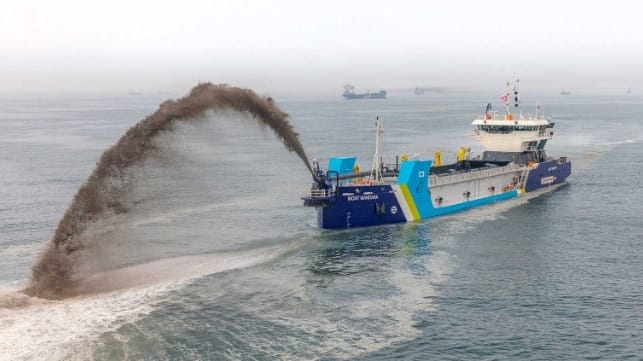 mont mandara dredger royal ihc