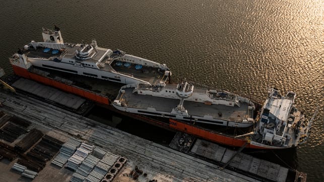Ontario ferries loading for transportation to Canada