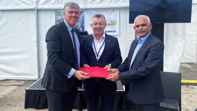 Allan D’Souza (General Manager Marine and Multi Cargo Operations, Ports of Auckland), Pill Goff (Mayor of Auckland), Sake Hitman (Honorary Consul of Auckland), Maartje ten Brummelaar (Deputy Ambassador at Embassy of the Netherlands in New Zealand) and Pippa Coom (Auckland Councilor).