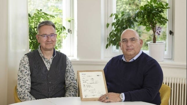 SeaSkill Service Manager Torsten Schröder awarded Seably’s CEO Andrea Lodolo the certification on behalf of DNV last week. Credit: Seably