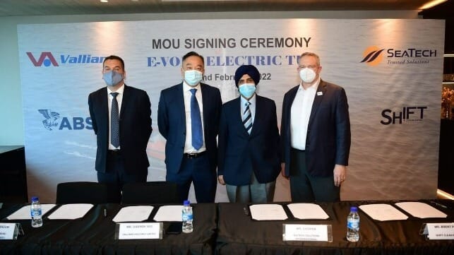 Left to right: Mr Pier Carazzai, Vice President, Pacific Regional Business Development of ABS; Mr Darren Yeo, Executive Vice Chairman of Vallianz; Mr Govinder Singh Chopra, Director of SeaTech; Mr Brent Perry, CEO of Shift Clean Energy