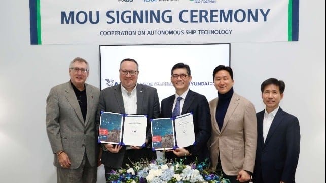 ABS’ Christopher J. Wiernicki and Patrick Ryan with HD Hyundai’s Sung-joon Kim, Ki-sun Chung and SH Jeon