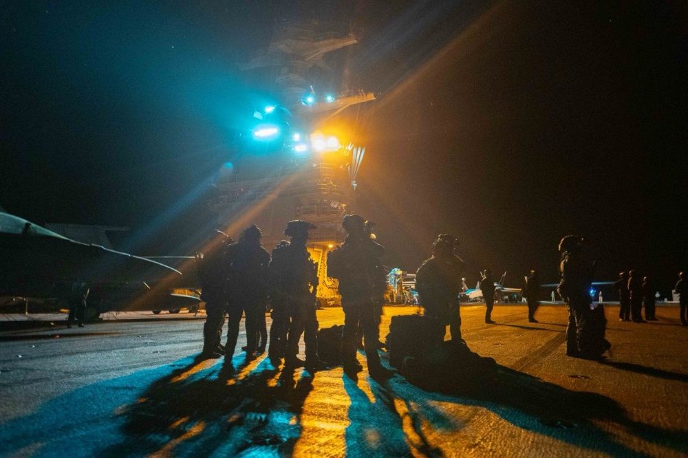 Coast Guard MSRT team prepares to board a Venezuela-linked tanker, December 20 (DHS)