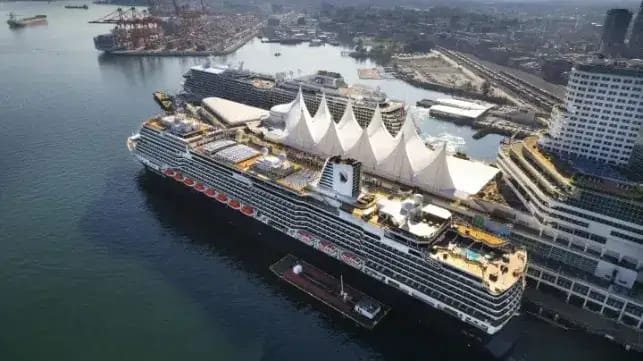 Vancouver cruise ships
