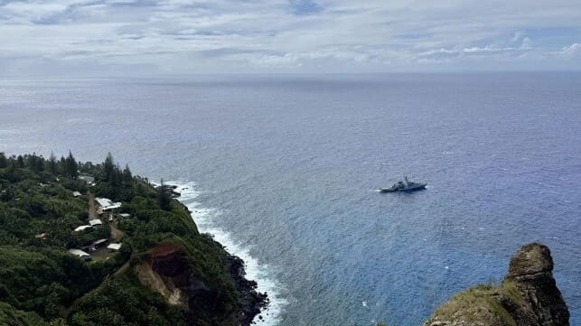 HMS Tamar off Pitcairn (Royal Navy)