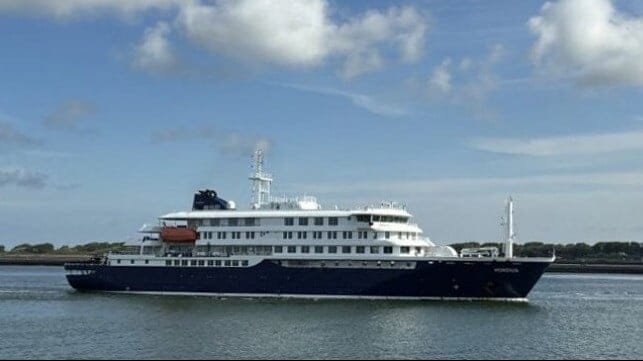expedition cruise ship Hondius