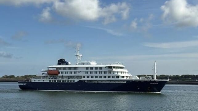 expedition cruise ship Hondius