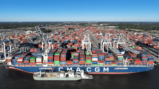 LNG boxship