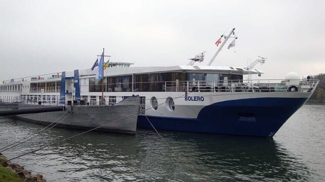 Cruise boat Bolero