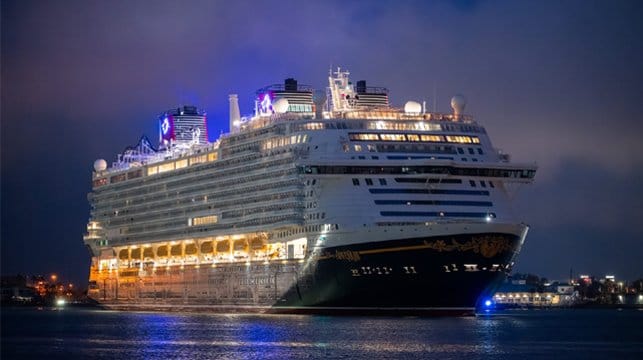 Disney cruise ship