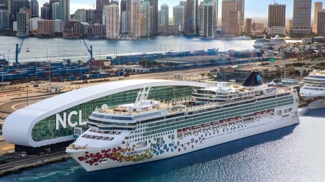 Florida seeks to overtun order permitting cruise lines to require proof of vaccination