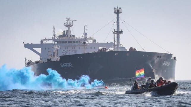 Greenpeace protests tankers carrying Russian oil