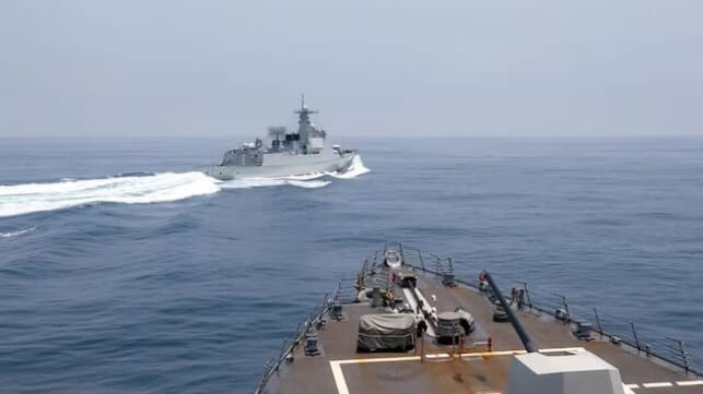 Chinese vessel approaches US destroyer