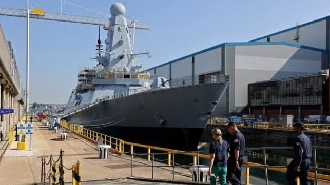 HMS Daring alongside in Portsmouth (Royal Navy)