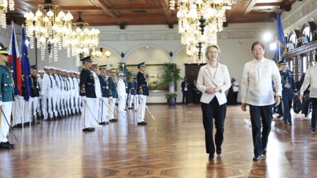 EC President Ursula Von der Leyen (center right) with Philippine President Ferdinand Marcos, Jr. (European Commission)