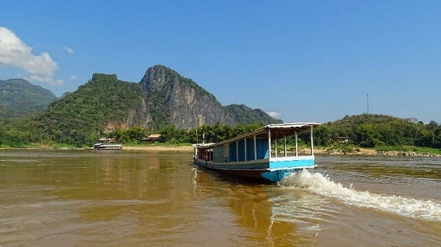 Mekong River sampan - Bjørn Christian Tørrissen / CC BY-SA 4.0 / http://bjornfree.com