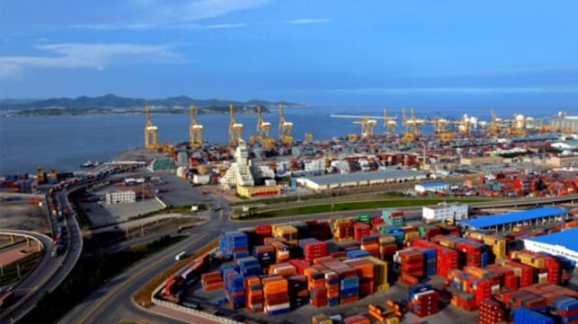 Dalian, China begins COVID-related lockdowns at port due to COVID-19