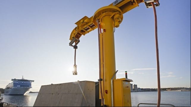 ports expand shore power to containerships 