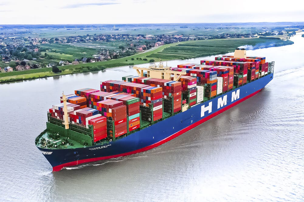 HMM containership