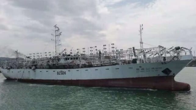 capsized Chinese longliner