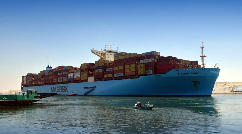Maersk ship is Suez Canal