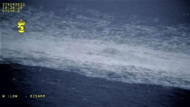 A massive stream of natural gas breaks the surface of the Baltic near Bornholm, September 27, 2022 (Forsvaret)