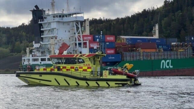 grounded containership