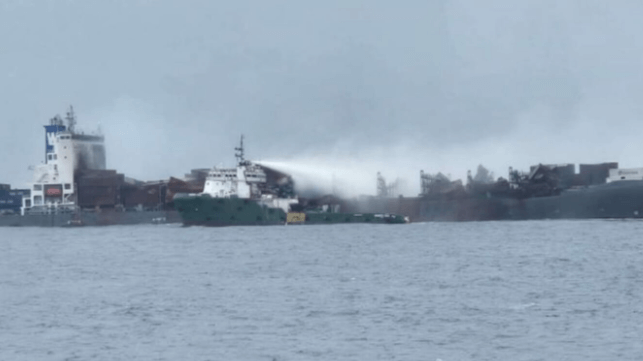 Atlantic Virgo applies Pyrocool to Wan Hai 503's holds (KSDMA)