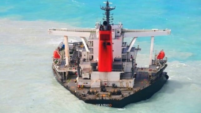 salvage to begin in Mauritius on wrecked bulk carrier Wakashio