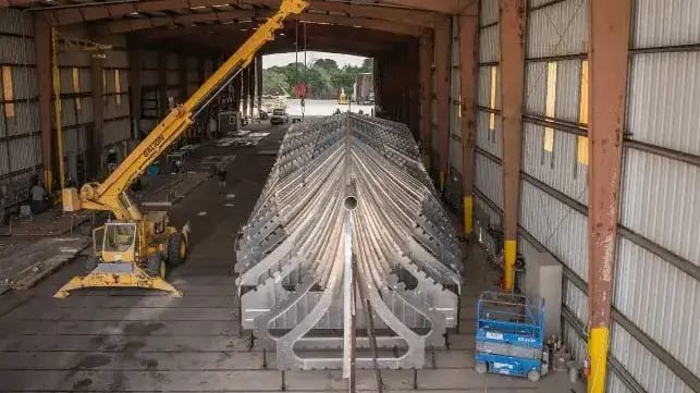 A prototype Romulus hull under construction at Breaux Brothers (HII)